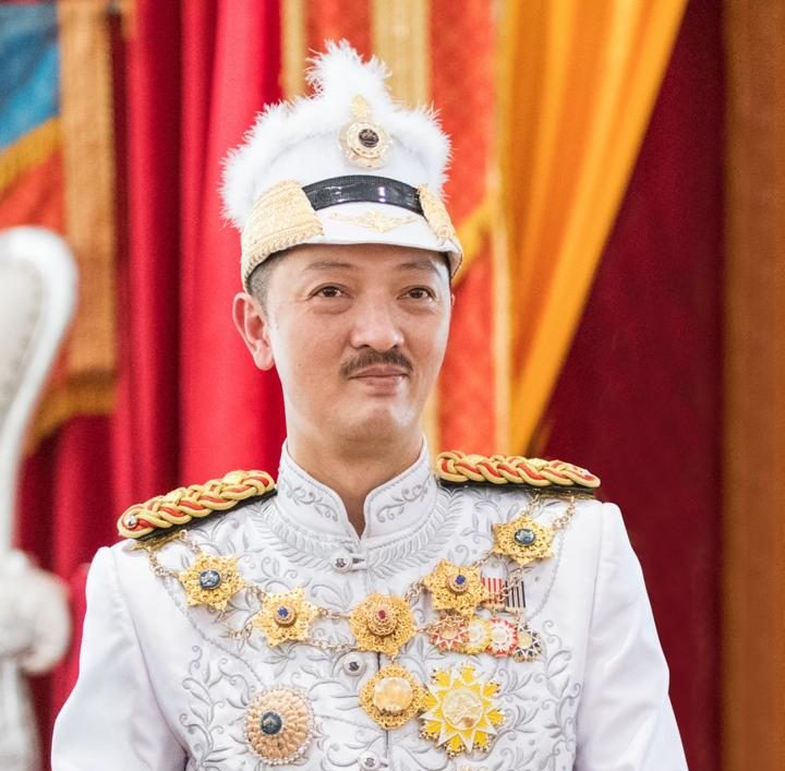 Tan Sri Prof. Dr. Aixinjueluo Yuhao Pengusaha dan Pengamat Budaya di Indonesia