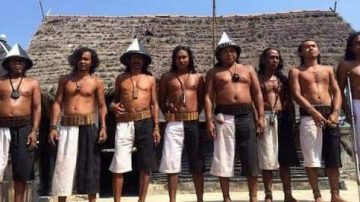 Suku Dayak Hindu-Budha Bumi Segandu Indramayu