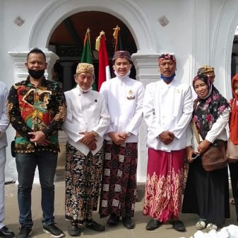 kasultanan Kasepuhan Upacara Peringati Kemerdekaan Republik Indonesia Ke-75