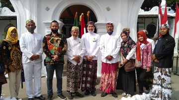 kasultanan Kasepuhan Upacara Peringati Kemerdekaan Republik Indonesia Ke-75