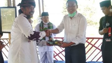 Obon Tabroni Resmikan Museum Kampung ‘Prasasti Tarumanagara’