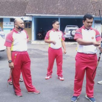 Silaturahmi Komunitas Panahan Tradisional dengan Komandan Garnisun