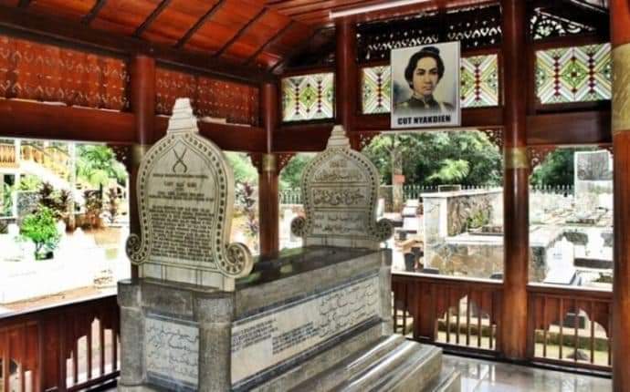 Cut Nyak Dhien Singa Betina dari Tanah Rencong