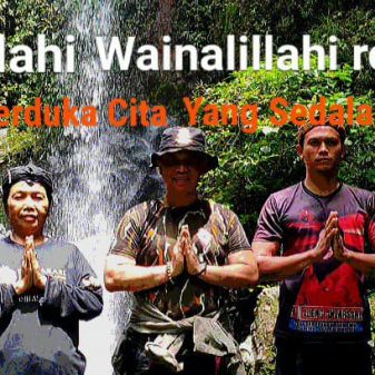 Berita Foto : Mantan Kapolda Jabar Abah H. Anton Charliyan Ucapkan Duka Kepada Korban Longsor Sumedang