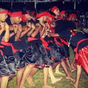 Seni Tarian Ritual Bambu Gila, Maluku