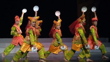 Keunikan Tari Piring Minangkabau