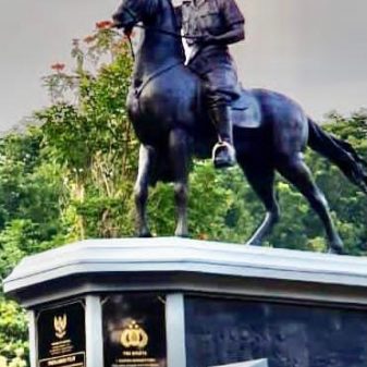Kapolri Meresmikan Monumen Perjuangan Dan Bhakti Komjenpol DR H M.JASIN