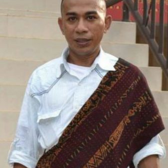 Soal Cawabup Ende, Janganlah Ada Tukang Sepatu Diatas Sandal