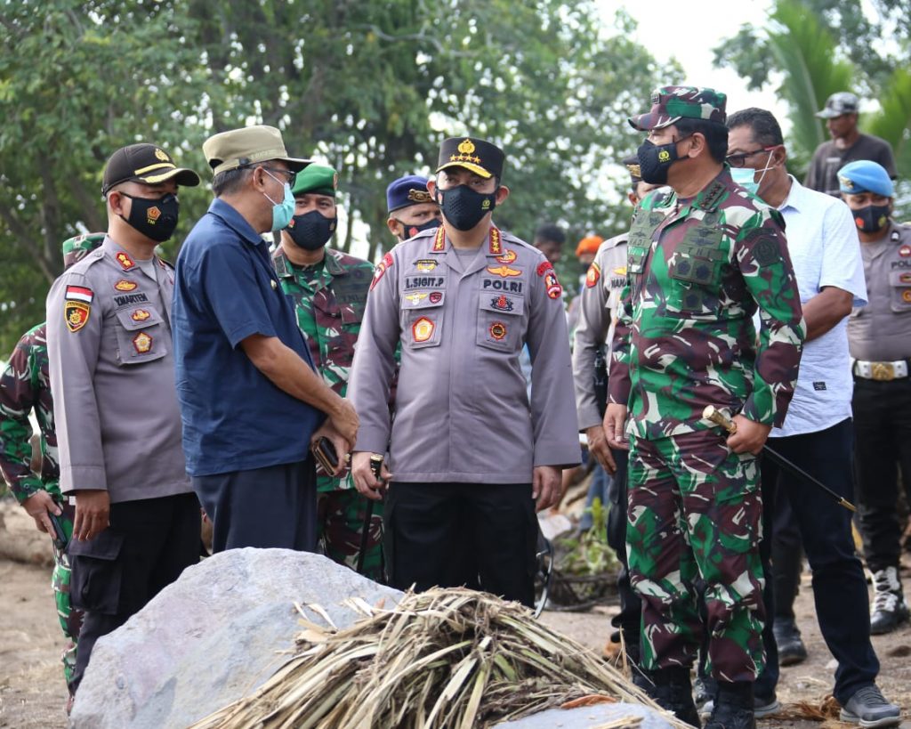 Tinjau NTT, Panglima Bersama Kapolri Fokuskan Evakuasi Korban Dan Kirim Bantuan