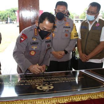 Kapolri Resmikan Sejumlah Fasilitas Bangunan Polda NTB