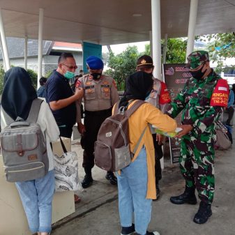 Bagikan 4200 Masker Medis Gratis Polres Kep Seribu & Polsek Jajaran Cegah Covid-19