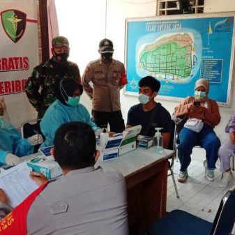 Cegah Penyebaran Covid-19, KTJ Pulau Untung Jawa Kep Seribu Selatan Rapid Tes Gratis 81 Wisatawan