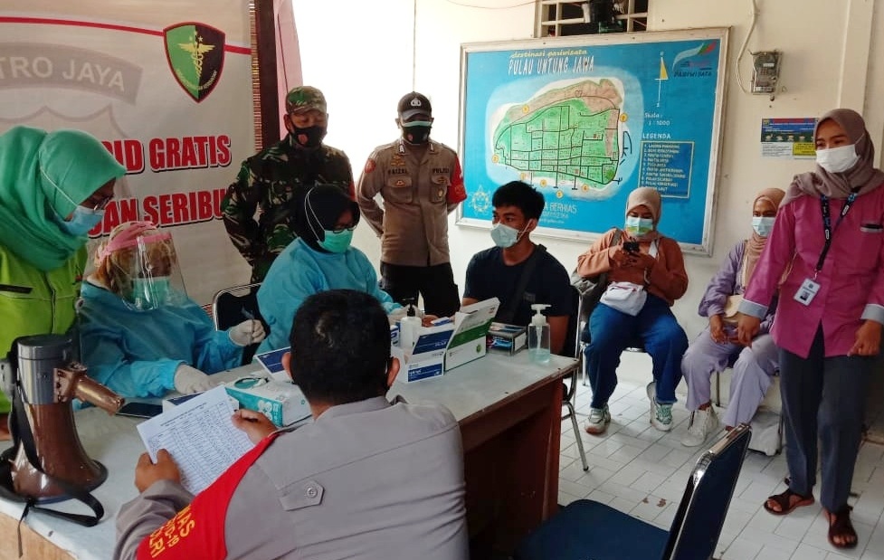 Cegah Penyebaran Covid-19, KTJ Pulau Untung Jawa Kep Seribu Selatan Rapid Tes Gratis 81 Wisatawan