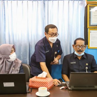 Sudin Pendidikan Wilayah II Jakut Pantau US Secara Daring di SMPN 30 Jakarta