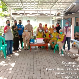 Sepuluh Warga RT 14 Kelurahan Sukapura Divaksinasi