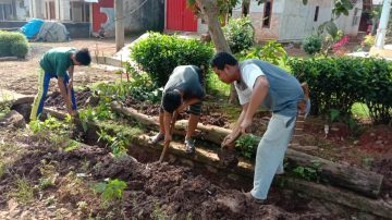 Kades Tanjung Harta Laksanakan Program Padat Karya Tunai