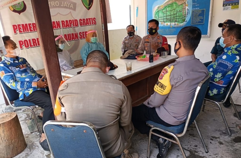 Perketat Aturan Prokes, Polsek Kep Seribu Selatan Cegah Penyebaran Covid-19