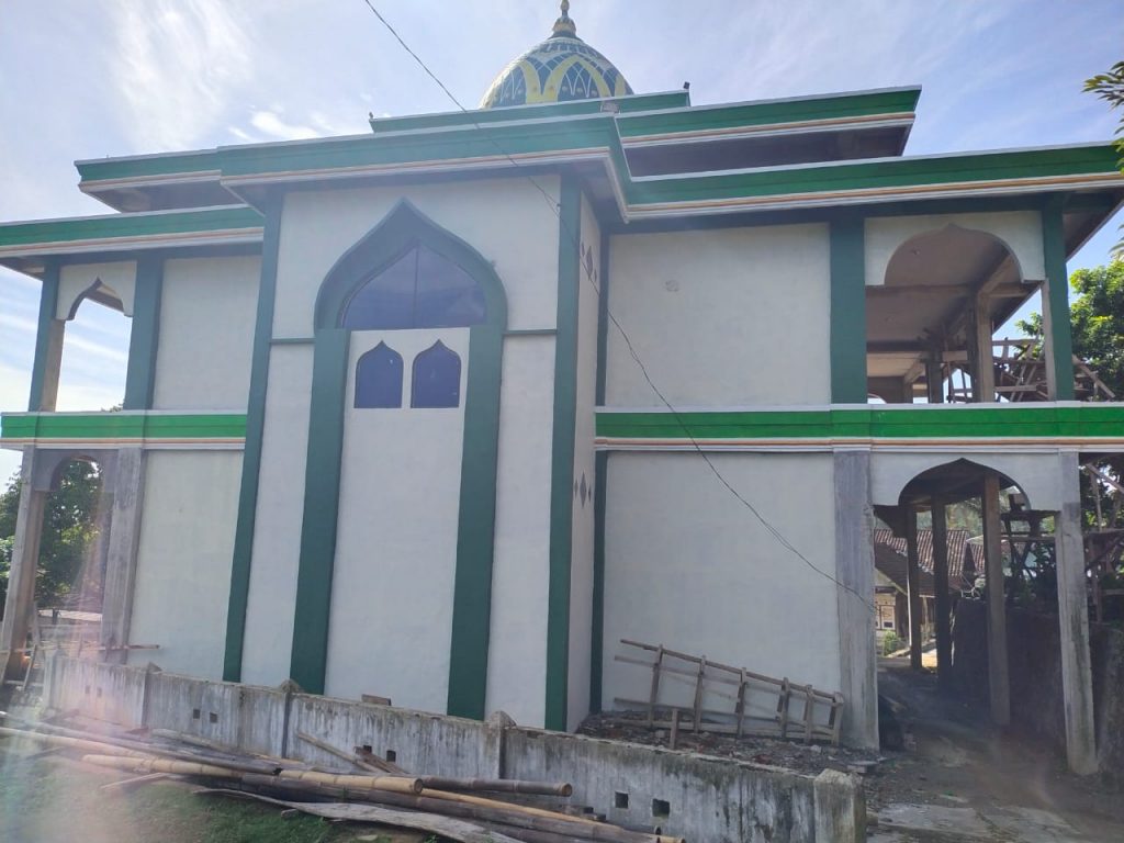 Sambut Ramadhan, Desa Sindang Agung Giat Bersihkan Tempat Ibadah