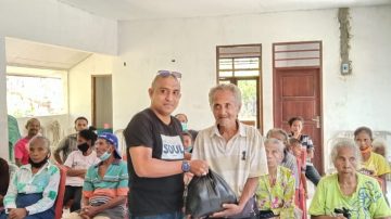 Komunitas GPS Berbagi dengan Masyarakat Liae