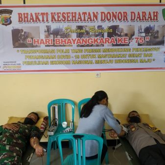 Polri Presisi, Bhakti Kesehatan Polres Ngada Dan Kodim 1625 Donor Darah Untuk Warga