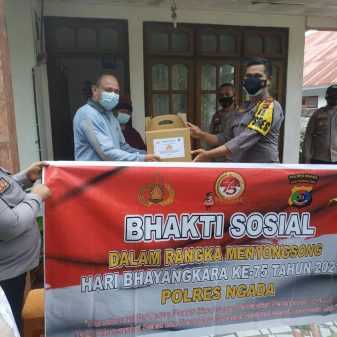 Sambangi Purnawirawan Dan Warakawuri, Kapolres Ngada Disambut Haru