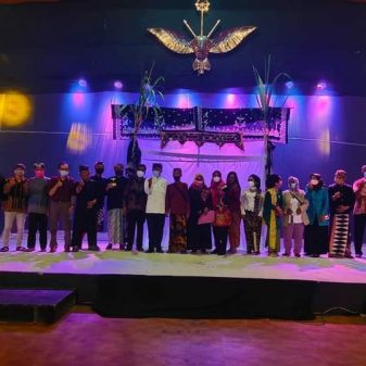 Pemkab Indramayu Anugerahi 21 Tokoh Seni Dan Budaya