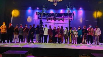 Pemkab Indramayu Anugerahi 21 Tokoh Seni Dan Budaya
