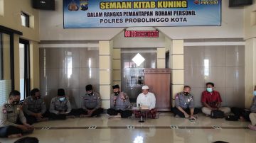 Polda Jatim dan Polres Jajaran Serentak Ngaji Kitab Kuning