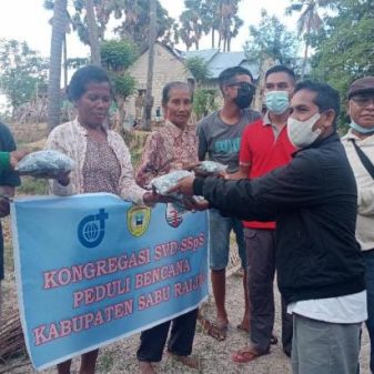 Kongregrasi SVD-SSPS Ikut Meringankan Beban Masyarakat di Sabu Raijua