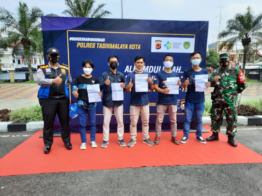 Sebanyak 1.754 Warga Divaksin Covid di Mapolres Tasikmalaya Kota