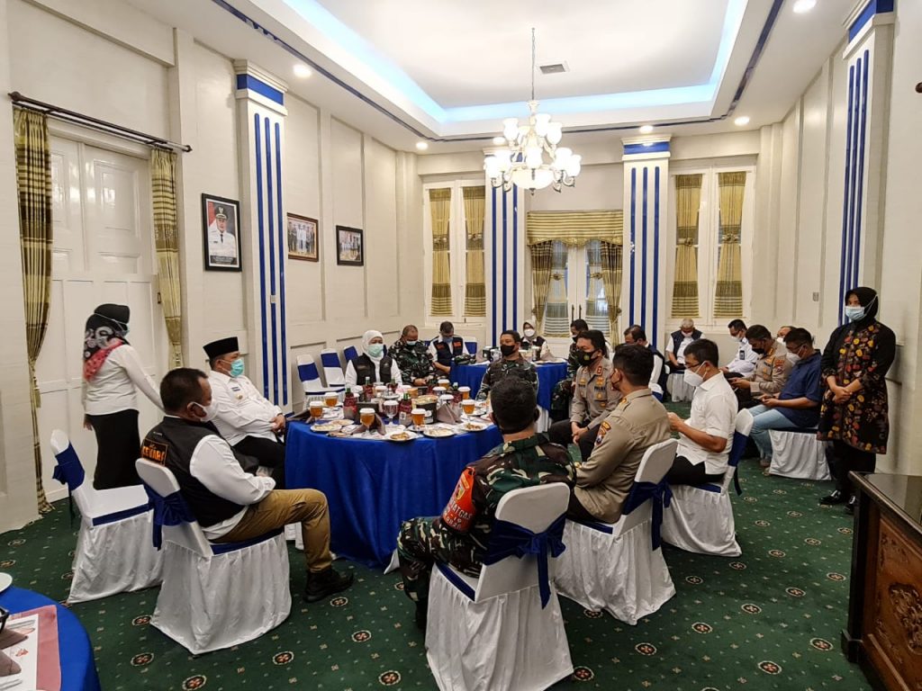 Forkopimda Jatim Gelar Rapat Koordinasi Strategi Penanganan Covid-19 di Kabupaten Sampang