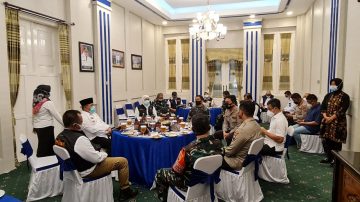 Forkopimda Jatim Gelar Rapat Koordinasi Strategi Penanganan Covid-19 di Kabupaten Sampang