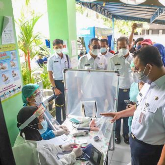 Anies Baswedan Apresiasi Peran Aktif Ketua RT/RW Dorong Warga Ikut Vaksinasi COVID-19