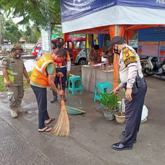 Polres Jakut bersama Polsek Kelapa Gading adakan Giat Operasi Yustisi