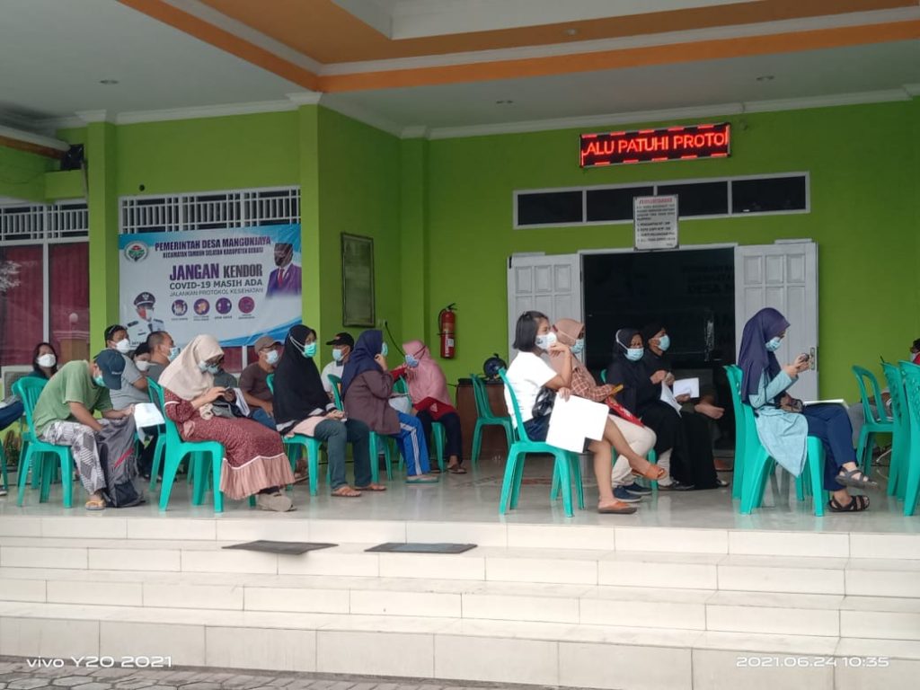 Berharap Warganya Sehat, PEMDES Mangunjaya Gencar Lakukan Vaksin dan Swab