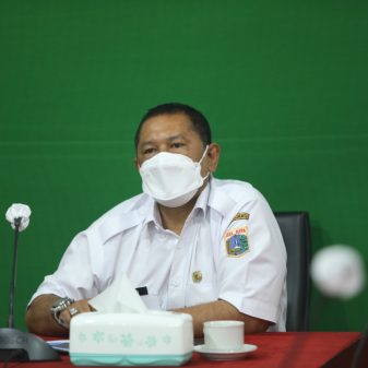 Wakil Walikota Jakut Mengikuti Rapat Monitoring CRM