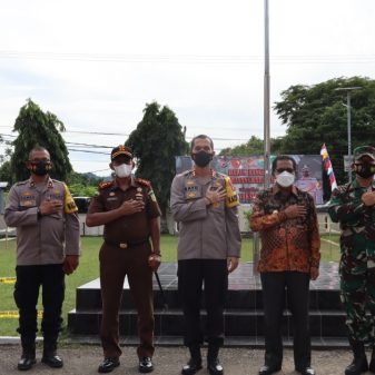 Jelang HUT Bhayangkara Ke-75 Polres Seram Bagian Barat Adakan Vaksinasi Gratis Kepada Masyarakat