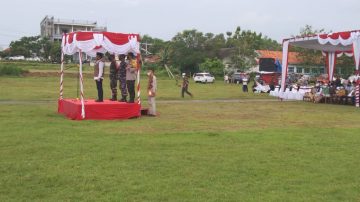 Pangdam V Brawijaya, Kapolda Jatim bersama Kakor Binmas Serta Forkopimda Daerah Melakukan Pengecekan di Kecamatan Arosbaya
