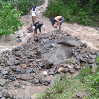 KM 6 Jalan Wolowaru Ende Dan Sejumlah Rumah Di Desa Koanara Ditimpa Bencana Longsor