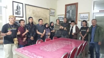 Kasepuhan YWPS Aom Anom Beserta Juag Memotivasi Dan Mendukung Kiprah Komunitas TTD