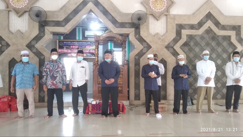 Dewan kemakmuran Masjid Jami Darussalam, Berikan Santunan Anak Yatim