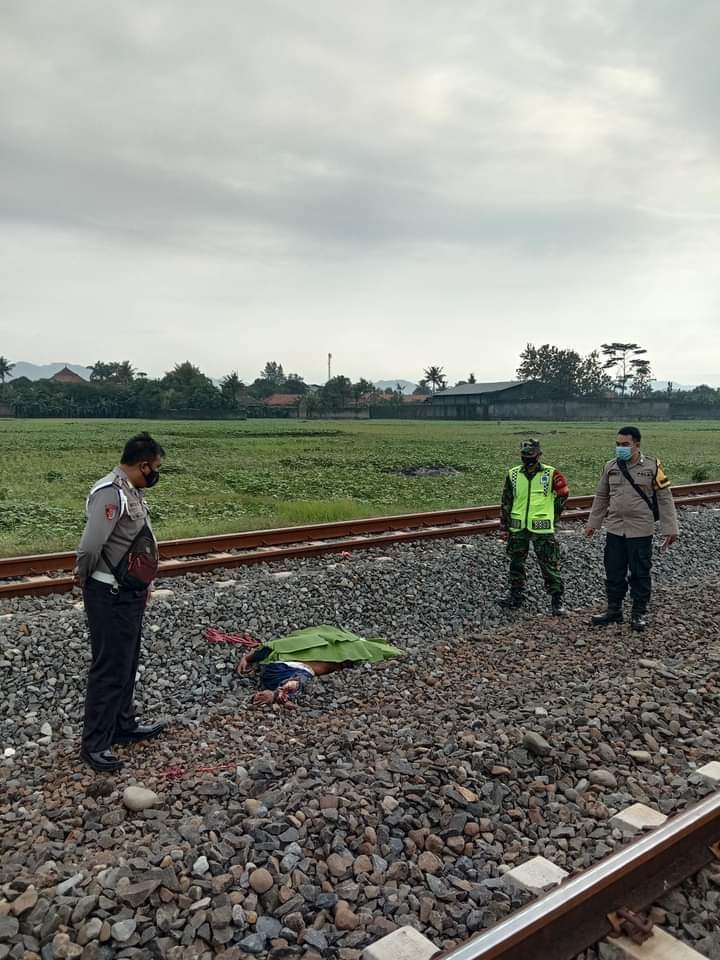 Ditemukan Mayat di Area Perlintasan Kereta Api