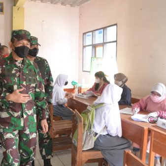 Serbuan Vaksin Siliwangi Silih Lindungi” Digelar di SMA PGRI 31 Pangalengan