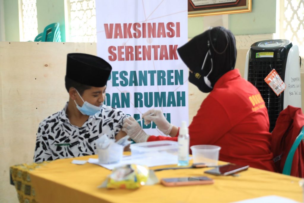 Forkopimda Kota Tasikmalaya Pantau Langsung Gerai Vaksinasi Merdeka di Ponpes Riyadlul ‘Ulum Wadda’wah