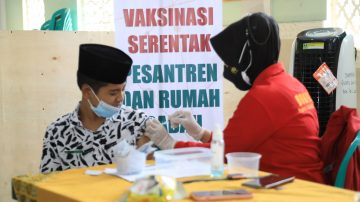 Forkopimda Kota Tasikmalaya Pantau Langsung Gerai Vaksinasi Merdeka di Ponpes Riyadlul ‘Ulum Wadda’wah