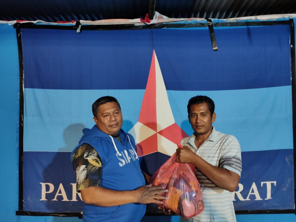 DPC Partai Demokrat Sabu Raijua, Berbagi Kasih Kepada Rakyat