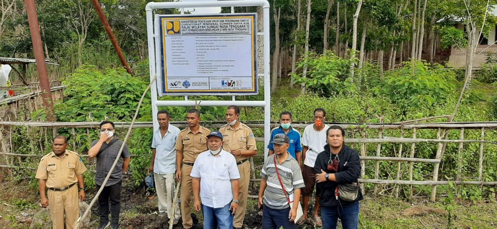 Pemerintah Nagekeo Melalui Camat Aesesa Lakukan Pemasangan Plang Proyek Waduk Mbay-Lambo