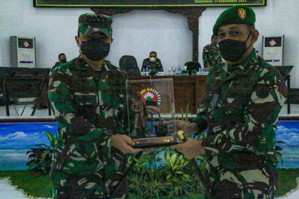 Danpusterad Kunjungi Markas Korem 071/Wijayakusuma
