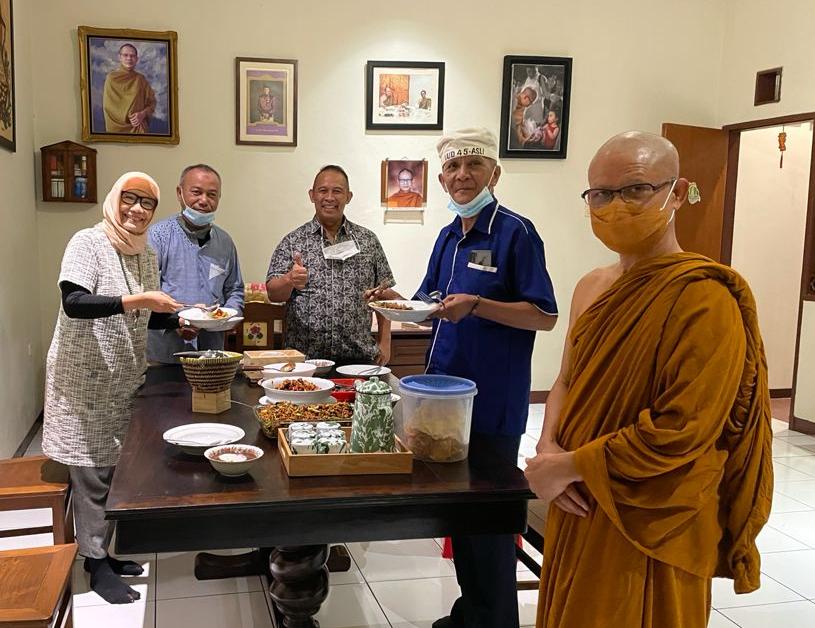 Jamuan Makan Malam Ala Sufi Banthe Dammasubho Mahathera Bersama GMRI