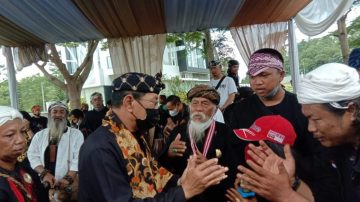 Walikota Tasikmalaya Drs. H. M Yusuf Hadiri Acara Ngabako Saamparan di Situ Gede